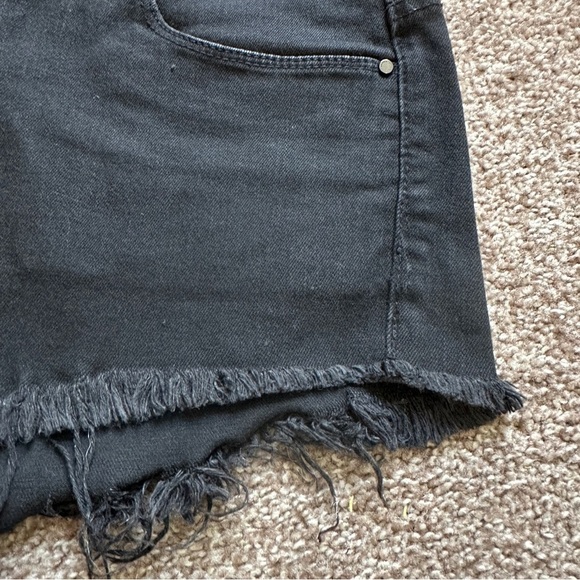 Blank NYC Black Denim Jean Shorts Frayed Hem Women’s Size 25 Grunge Summer - Picture 9 of 16